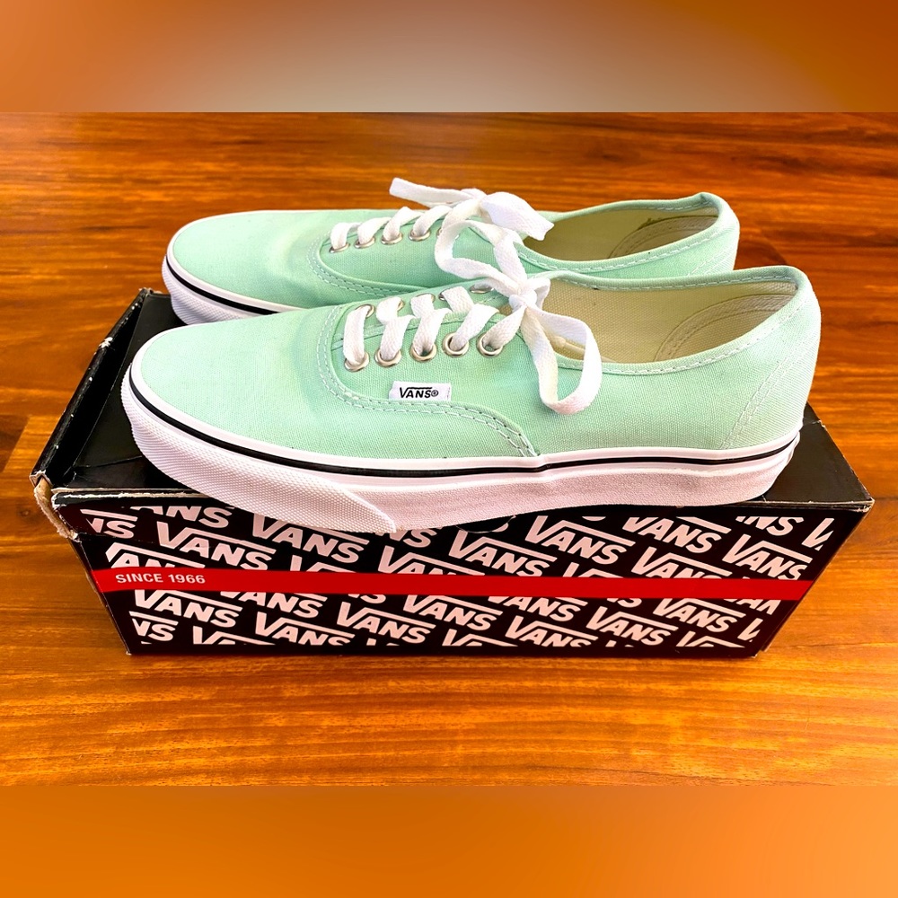 EUC Vans Authentic Mint Green - Men’s 6.5/Women’s 8